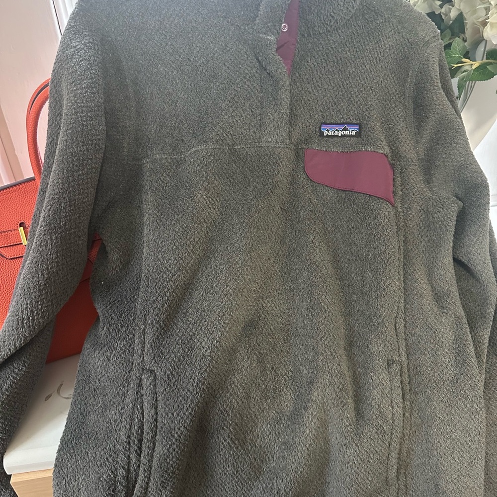 Patagonia Women’s Gray Sweater